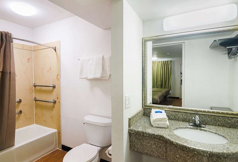 فندق على الطريق Studio 6tyler, Tx