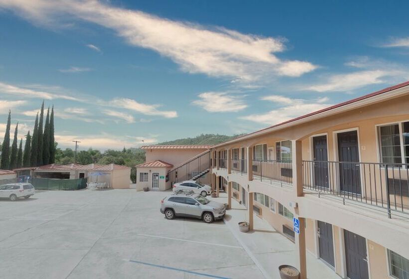 מוטל The Yosemite Inn