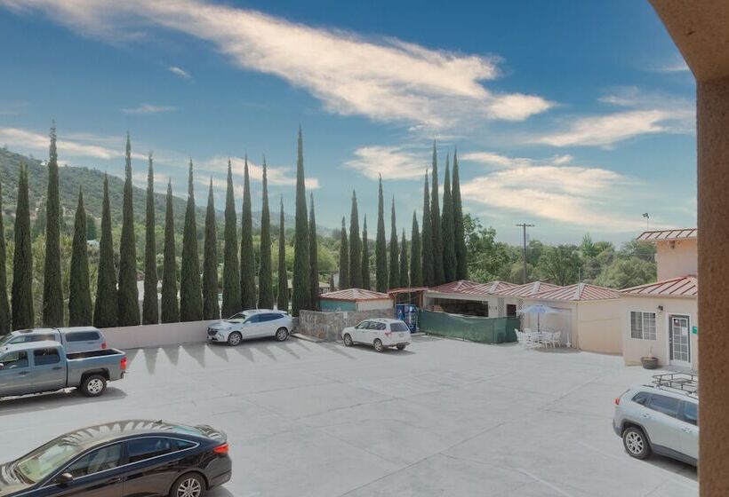 מוטל The Yosemite Inn