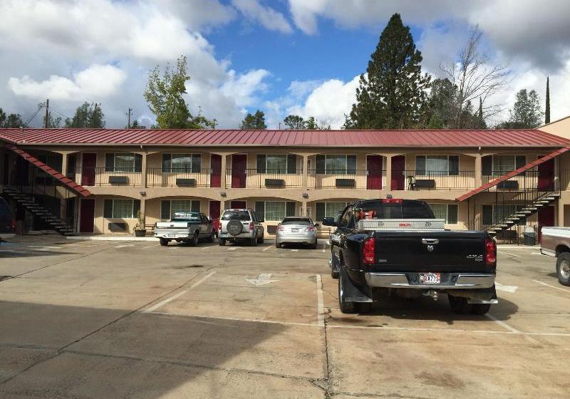 מוטל The Yosemite Inn