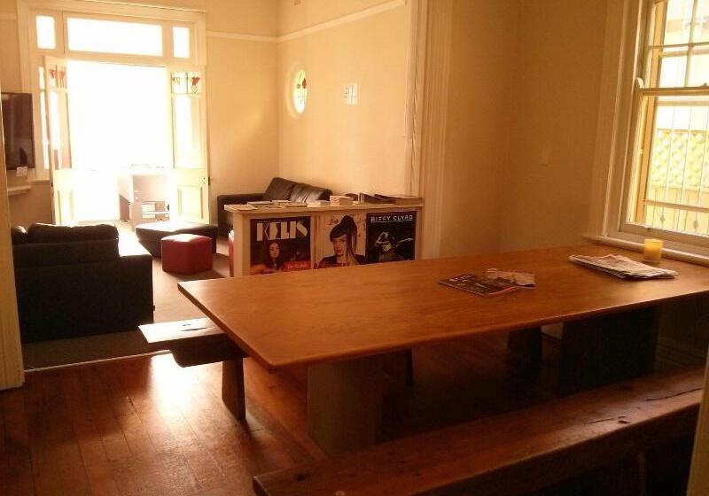 הוסטל Manly Bunkhouse