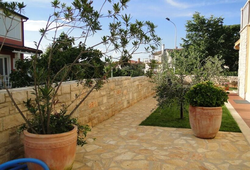 Apartments Villa Ela