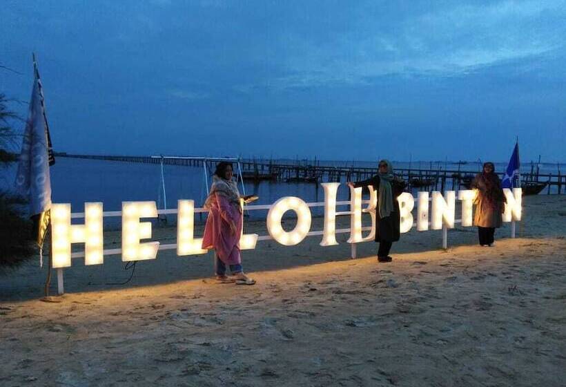 Bed and Breakfast Hello Bintan Beach Cottages