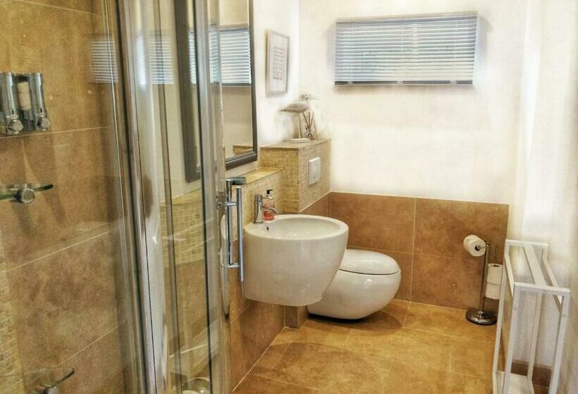 צימר The Old Art Studio Sleeps Up To 4 Breakfast Available