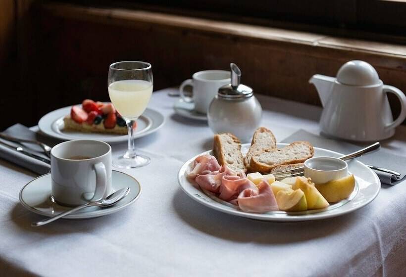 فندق Castel Pergine