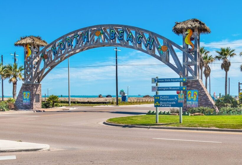 هتل Fairfield Inn & Suites By Marriott Corpus Christi Central