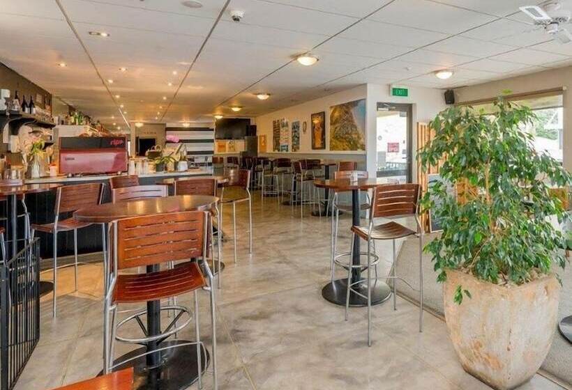 هتل Finns Paekakariki