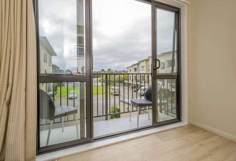 هتل Finns Paekakariki