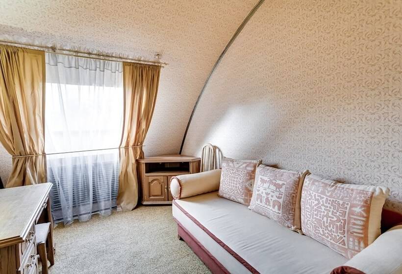 فندق Liner Platov