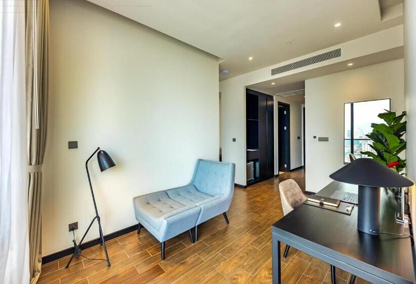 Luxcity Hotel & Apartment