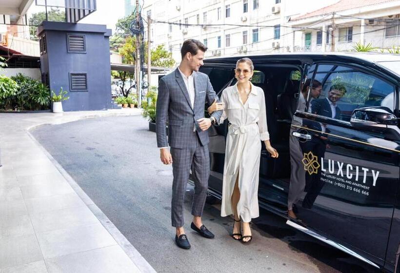 Luxcity Hotel & Apartment