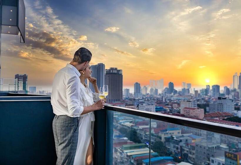 Luxcity Hotel & Apartment