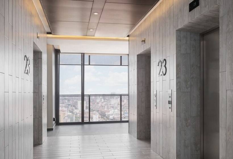 Luxcity Hotel & Apartment