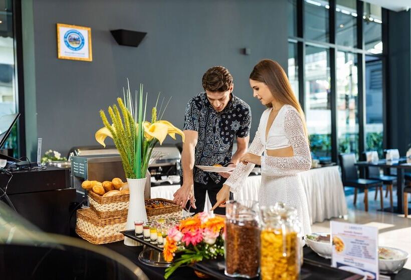 Luxcity Hotel & Apartment