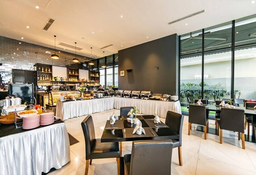 Luxcity Hotel & Apartment