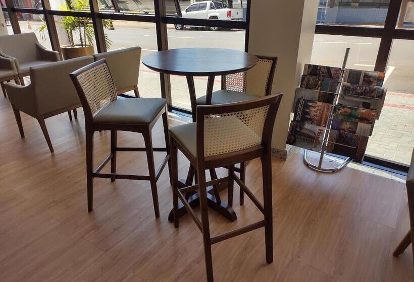 Отель Maestro Express