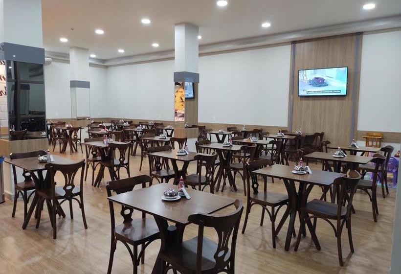 Отель Maestro Express