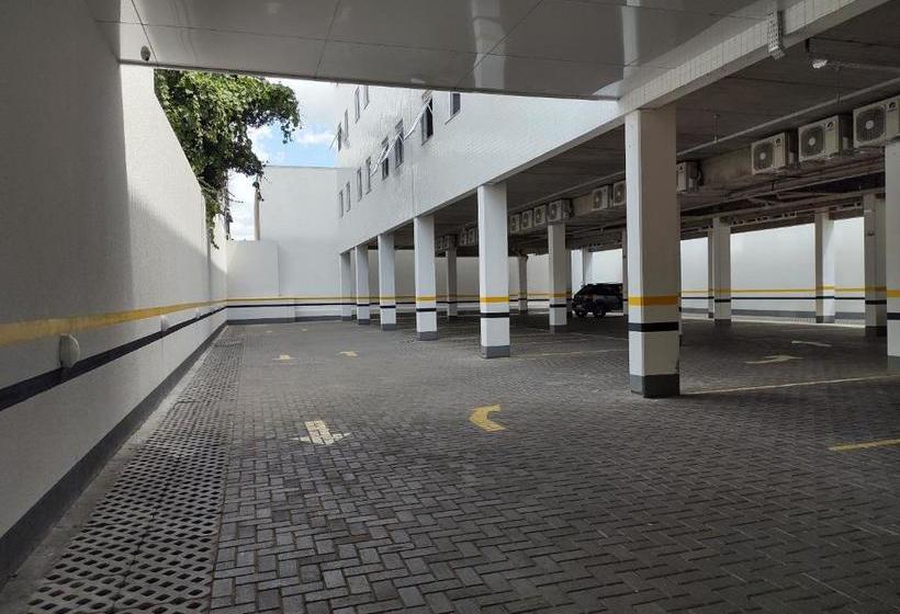 Отель Maestro Express