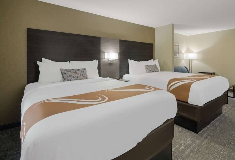 Отель Quality Inn & Suites Roanoke   Fort Worth North