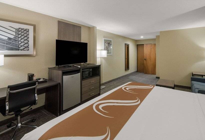 Отель Quality Inn & Suites Roanoke   Fort Worth North