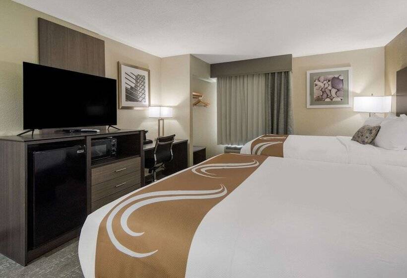 Отель Quality Inn & Suites Roanoke   Fort Worth North