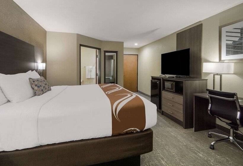 Отель Quality Inn & Suites Roanoke   Fort Worth North