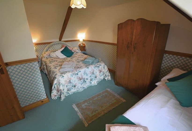 فندق ريفى Hillside Barn