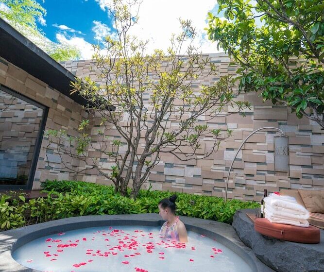 هتل The Lost Stone