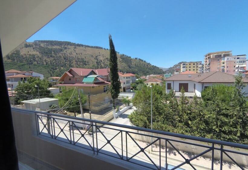 בית מלון כפרי Vila Nino