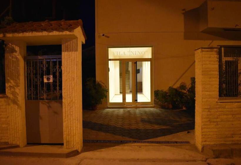 בית מלון כפרי Vila Nino