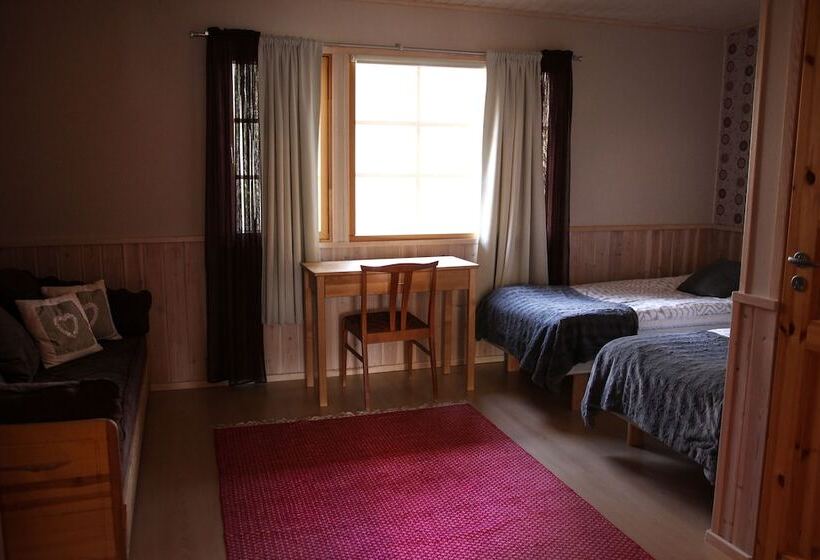 Isokenkaisten Klubi Wilderness Lodge