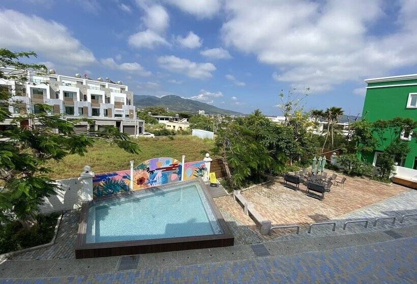 پانسیون Burano Yellow Villa