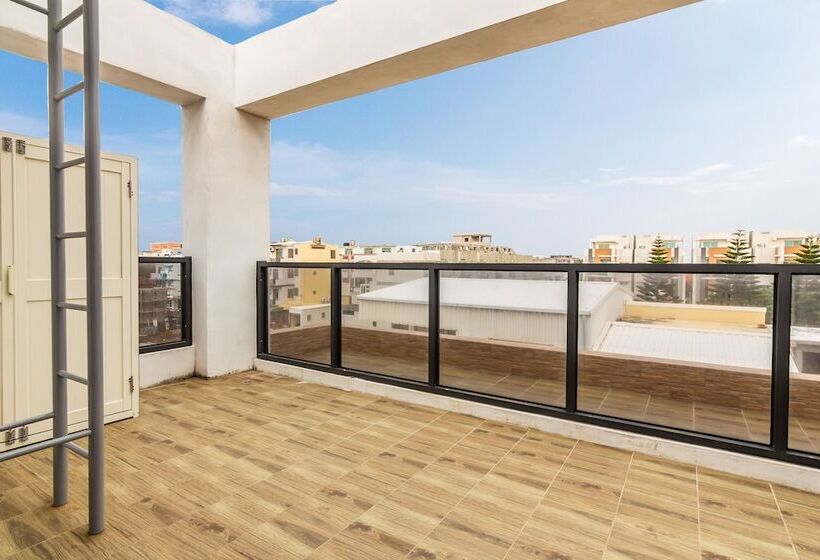 پانسیون Turn Left B&b