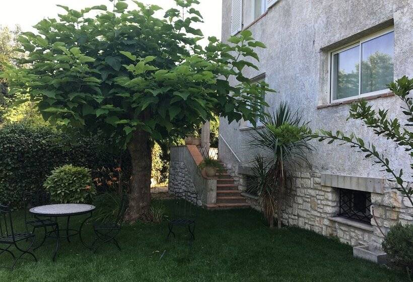 ペンション Villa Louiserose