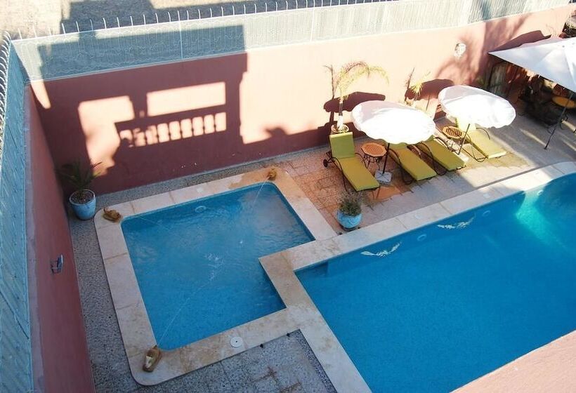 Riad Les Jardins Mabrouk