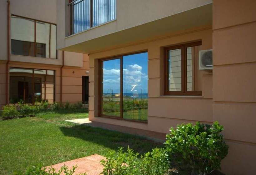 Seagarden Villa Resort