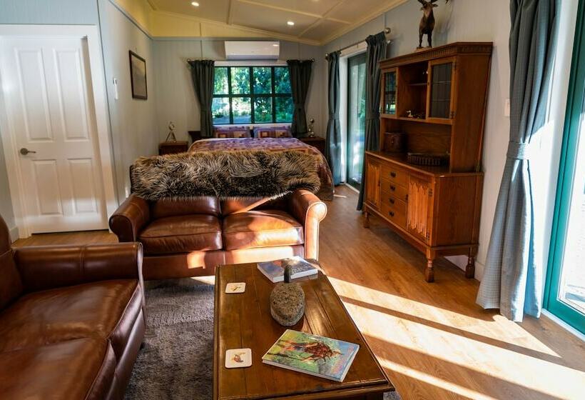 צימר The Jolly Poacher Retreat