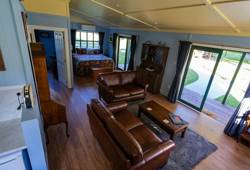 צימר The Jolly Poacher Retreat