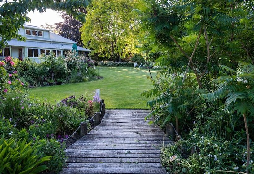 צימר The Jolly Poacher Retreat