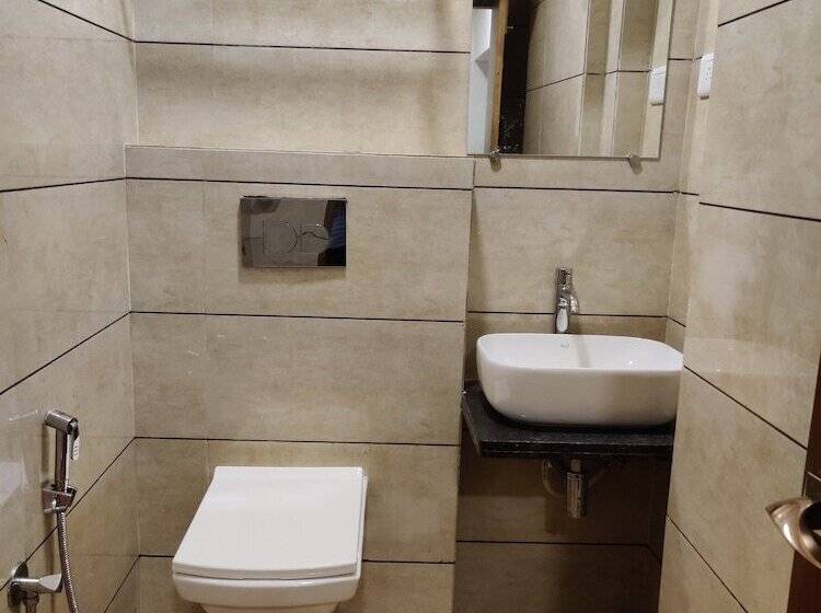 בית מלון כפרי Atharva Residency