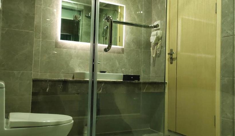 Отель Az. Aliya International