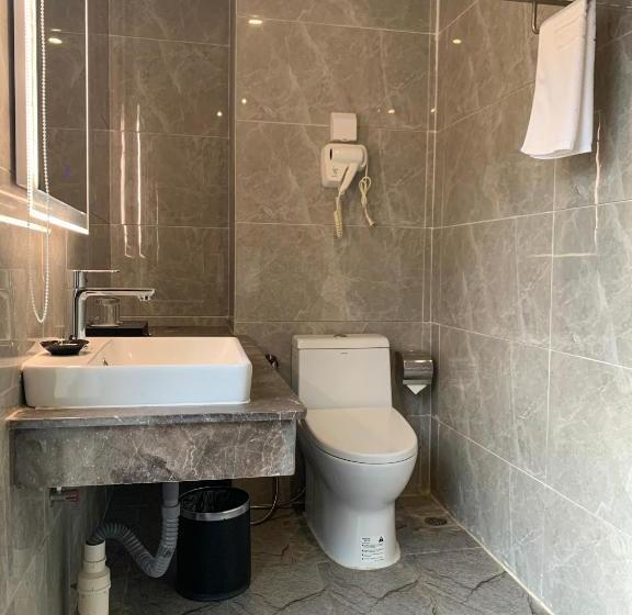 Отель Az. Aliya International