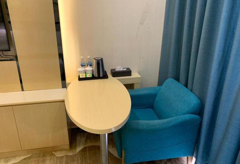 Отель Az. Aliya International