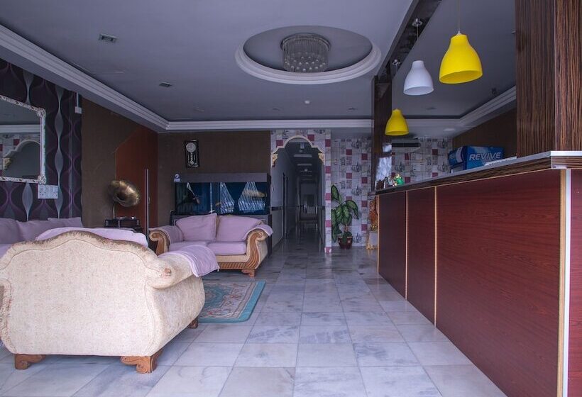 Отель Royals Star