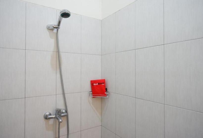 膳宿费 Reddoorz Near Alun Alun Kudus 2