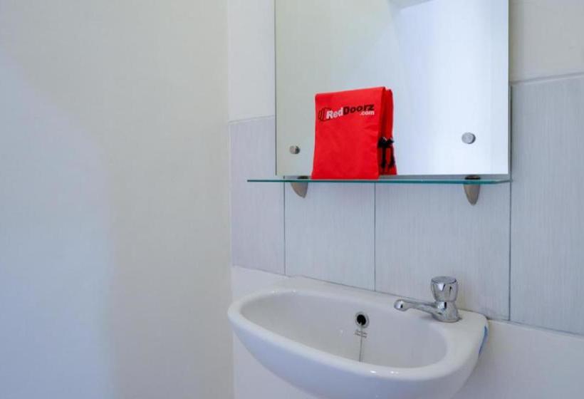 膳宿费 Reddoorz Near Alun Alun Kudus 2