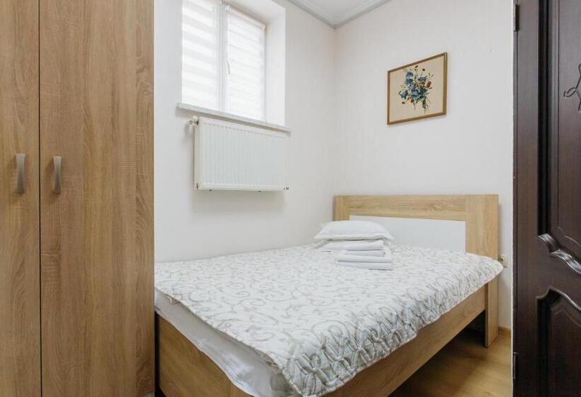 هاستل Villa Zhanna