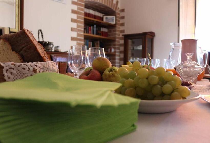 مبيت وإفطار Casale Santilli