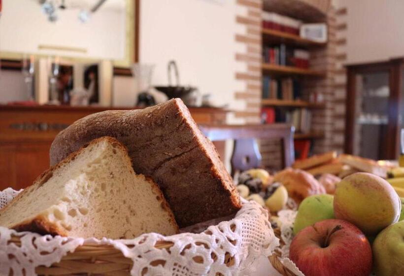 مبيت وإفطار Casale Santilli