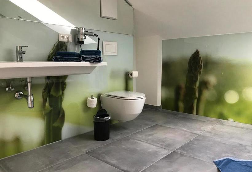 تختخواب و صبحانه Nussböckgut